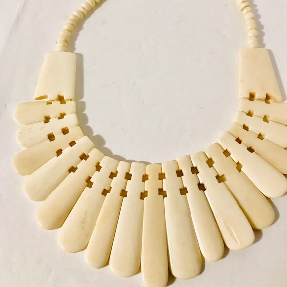 Vtg. Art Deco Ivory Shell Necklace. Cream color. - Picture 1 of 5